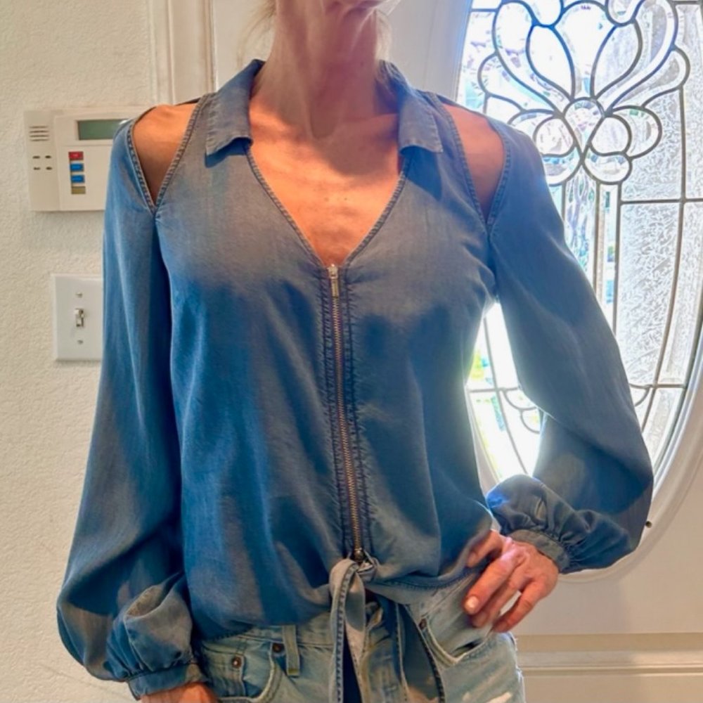 Bebe shirt